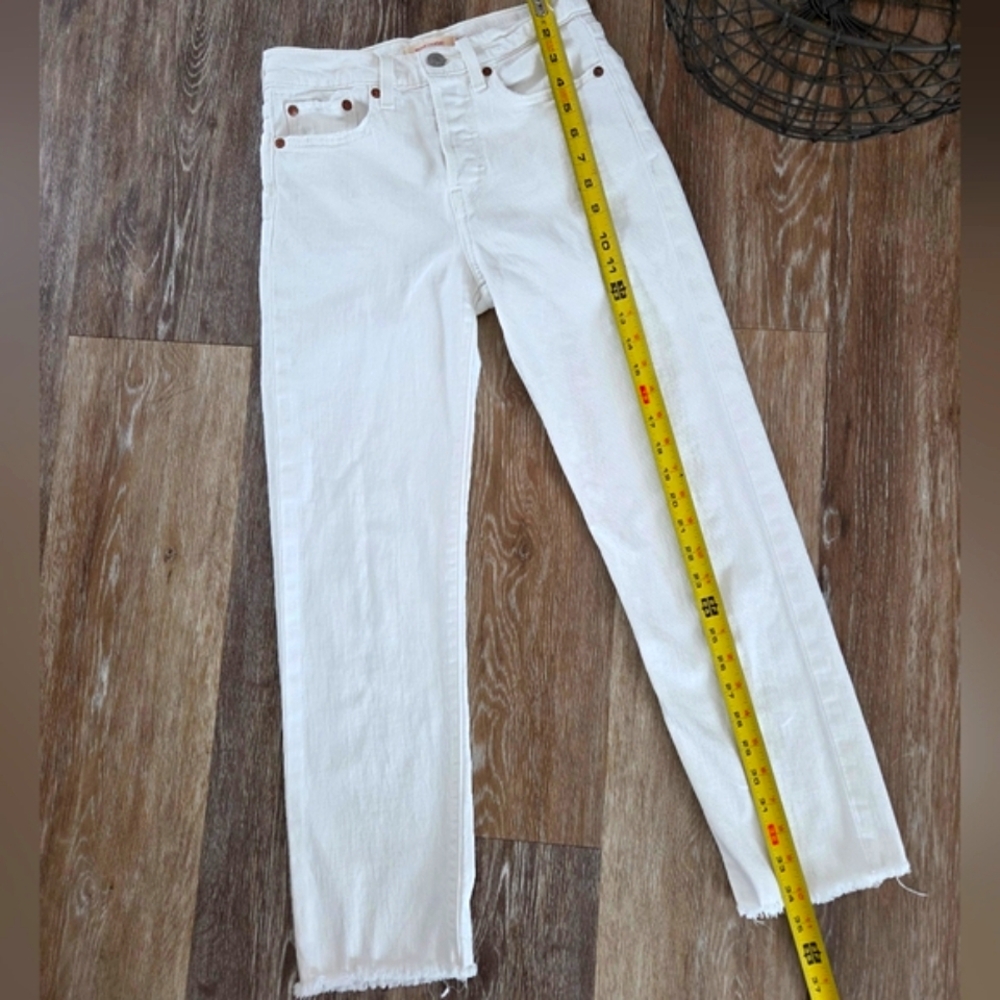 Levi's Premium Women's Wedgie Straight Leg Button Fly Denim Jean's White Frayed - Picture 7 of 16
